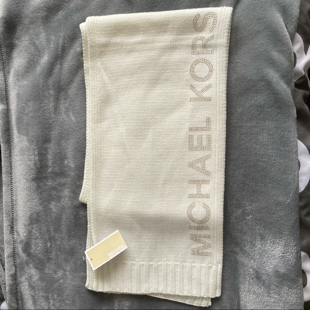 Michel Kors Scarf